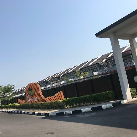 Bedong Golf Villa Bedung Exterior foto